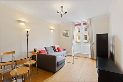 Apartment in Edinburgh, New Town/Broughton - View 2