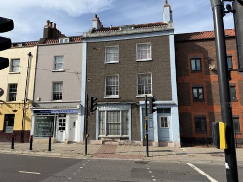 Trinity Place, Merchants Road, Hotwells BS8