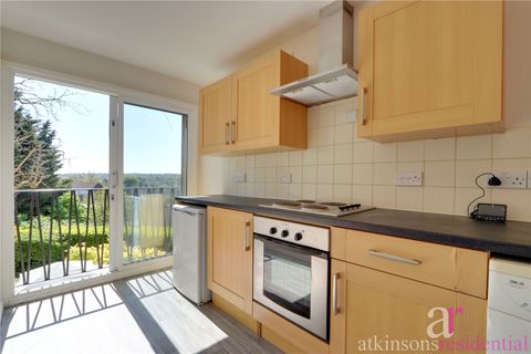 Dunraven Drive, Enfield, Middlesex EN2, Studio for sale