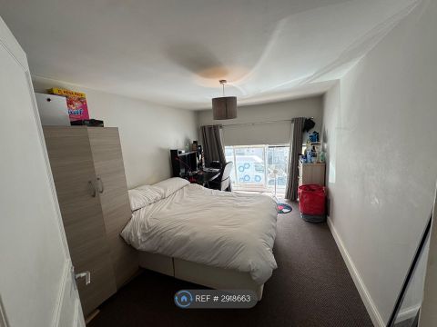 Citadel Court, London N5, Room to rent