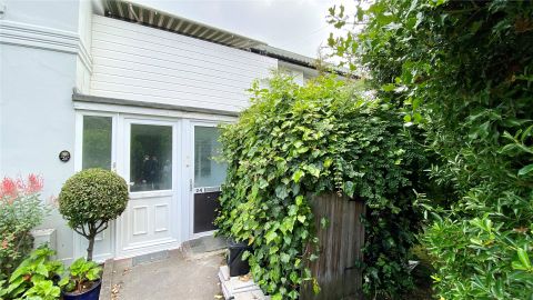 Florida Court, Bath Road, Reading, Berkshire RG1