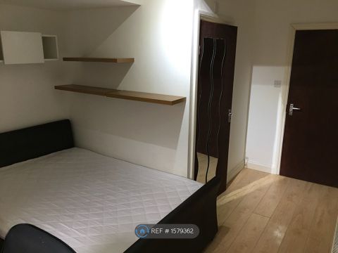 Prior Deram Walk, Coventry CV4, Studio to rent