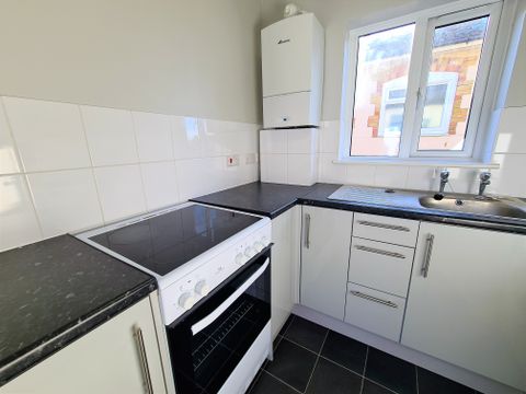 Apartment in Southampton - More