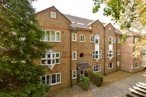 Overton Road, Sutton, Surrey SM2