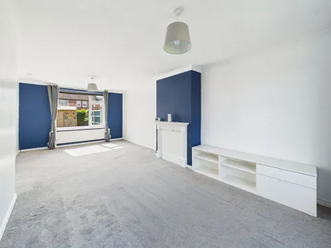 House in Nottingham, Bestwood Park Estate - View 5
