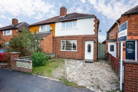 Northfield Avenue, Birstall LE4