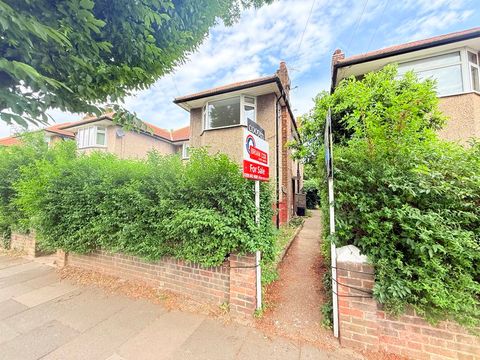 Berkeley Close, Ruislip HA4