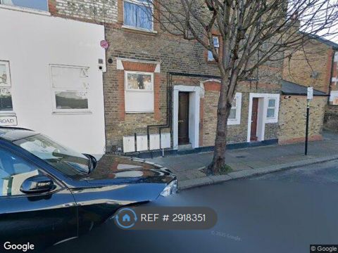 Earlsfield Road, London SW18