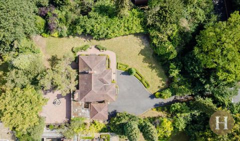 House in Birmingham, Edgbaston, West Midlands - More
