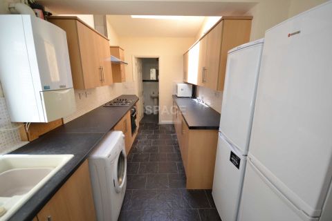 Bishops Road, Reading, Berkshire RG6