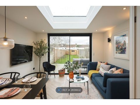 Brougham Hayes, Bath BA2