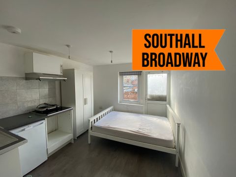 Northcote Avenue, Southall UB1, Studio to rent
