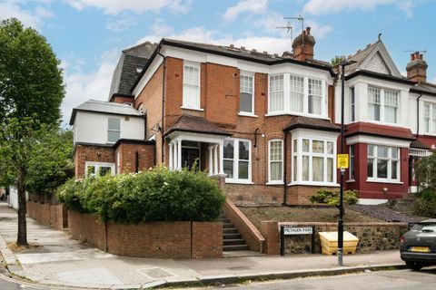 Methuen Park, London N10