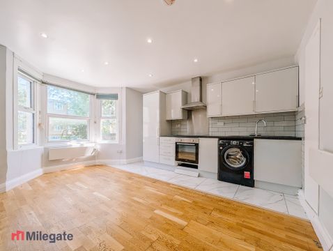 Montrell Road, London SW2, Studio to rent