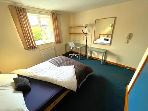 House in Nottingham, Forest Fields, Nottinghamshire - View 5
