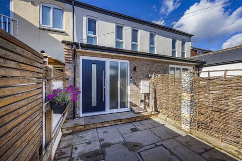 Ng2 Restaurant Gertrude Road, Nottingham NG2, 1 bed semi-detached house for sale, £ ...