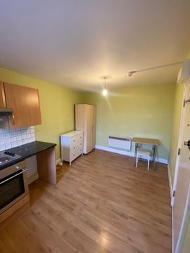 Willesden High Road, London NW10, Studio to rent