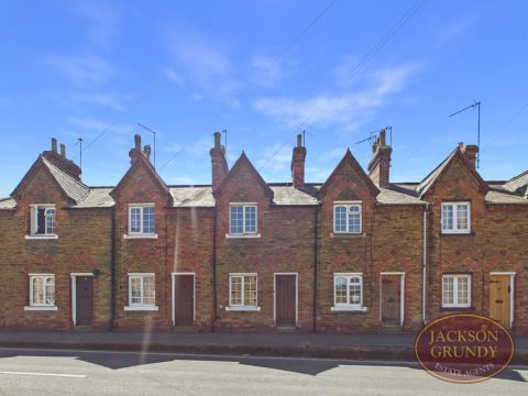 West Street, Moulton NN3 - View 2
