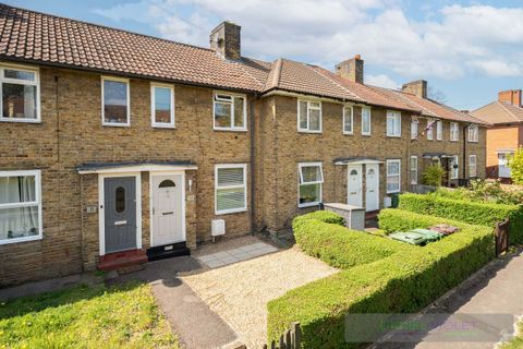 Tavistock Walk, Carshalton SM5