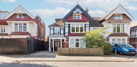 Park Avenue, London NW2