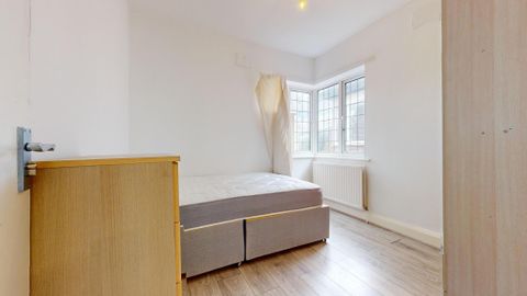 Woodberry Grove, Finsbury Park, London N4, Room to rent