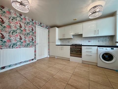 Colwyne Place, Newcastle Upon Tyne NE5 - More