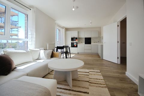 5 Justice Place, Brentford TW8
