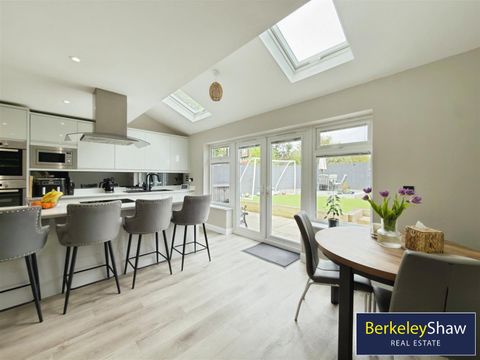 Stoneleigh Park, Thornton, Liverpool L23