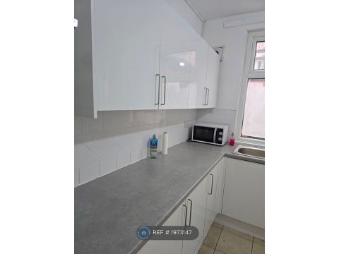 Emery St, Liverpool L4