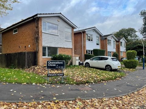 Chancellor's Close, Edgbaston B15