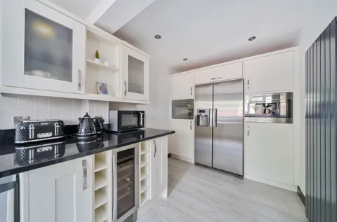 House in Nottingham, Beechdale - View 5