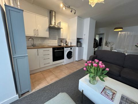 Worcester Terrace, Bristol BS8, Studio to rent