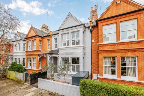 Compton Crescent, London W4