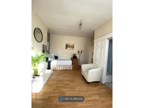 Coventry, Coventry CV5, Room to rent