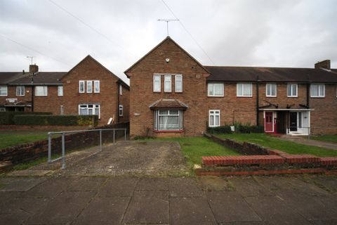 3 bed end terrace house for sale in Abbotswood Road, Luton LU2, £ ...