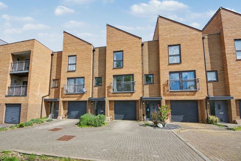Mansfield Park Street, Harefield SO18