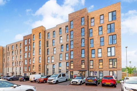2/8 Cunningham Square, Portobello, Edinburgh EH15