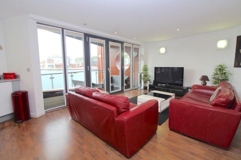 Kings Road, Swansea SA1