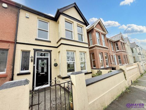 Edith Avenue, Plymouth PL4