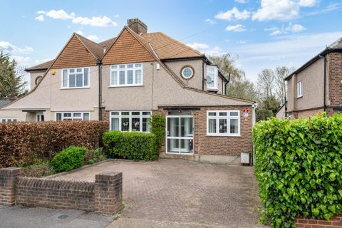 Ewell Park Way, Stoneleigh KT17