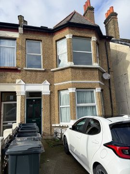 Burgoyne Road, London SE25