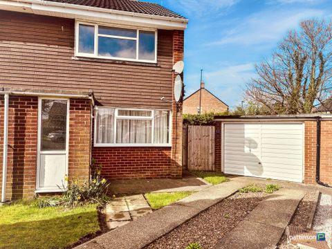 House in Newcastle upon Tyne, Woolsington - View 2