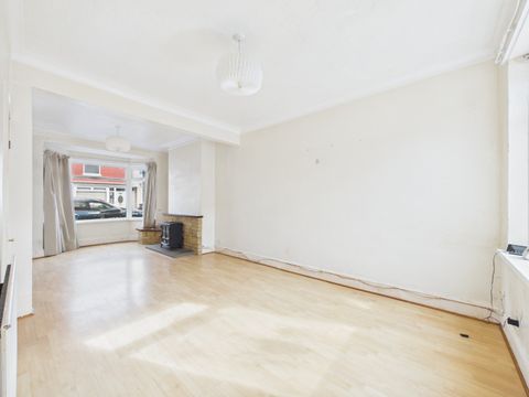 House in Hull, The Dukeries, Avenues - More