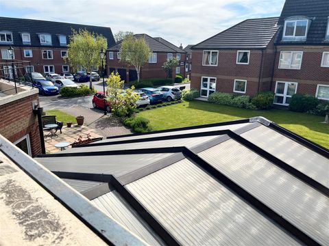 Pryme Street, Anlaby, Hull HU10 - More