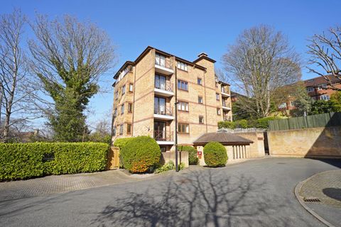 Kingswood Drive, London SE19