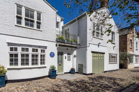 Normand Mews, London W14 - View 2