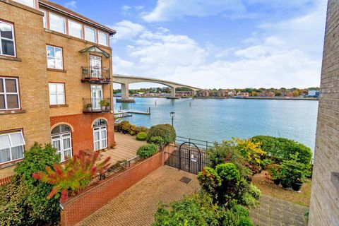 Andes Close, Southampton SO14 - More