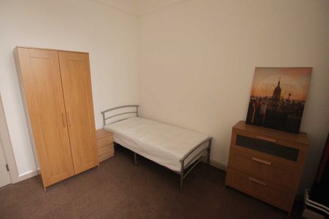 Room, Wolverhampton WV2, Room to rent