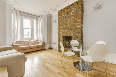 Lavender Hill, The Shaftesbury Estate SW11