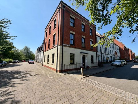 Apartment in Upton, St Crispin's - View 2